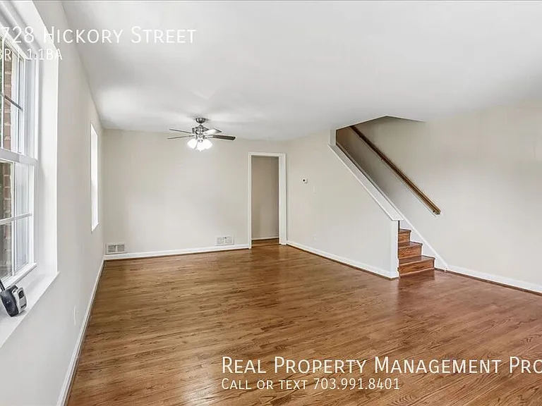 2728 Hickory St — Photo 3