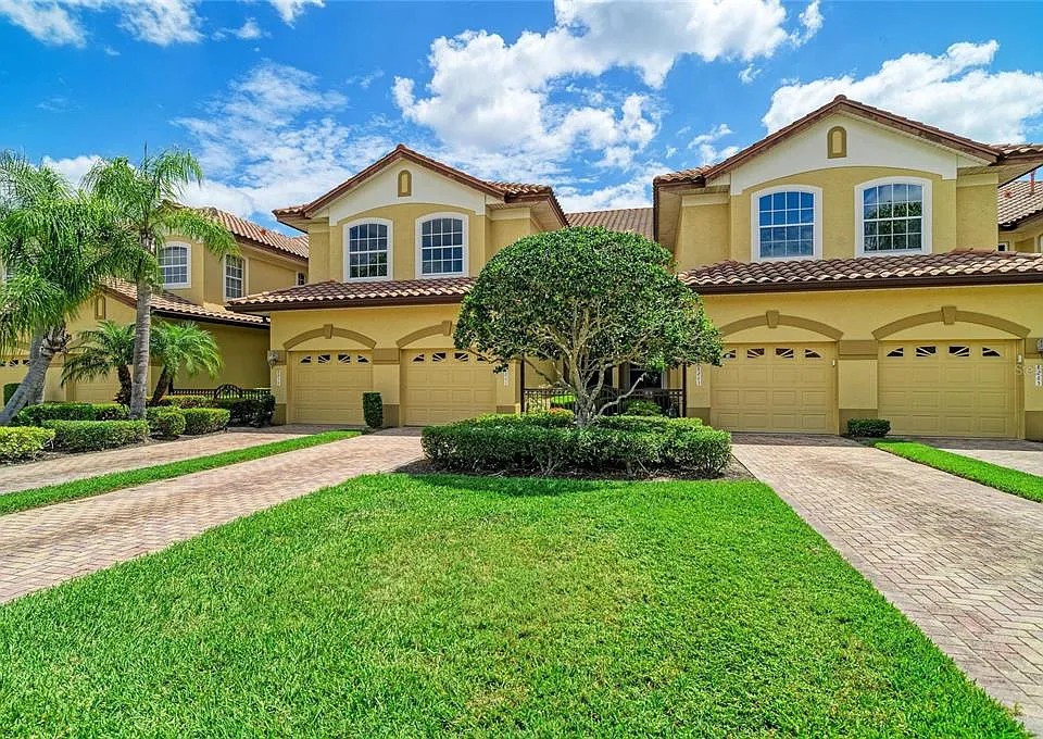 8261 Miramar Way #202