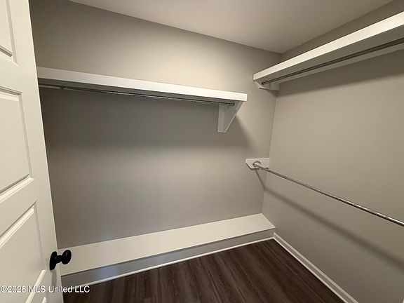 4th image of 515 Stone Brook Pl