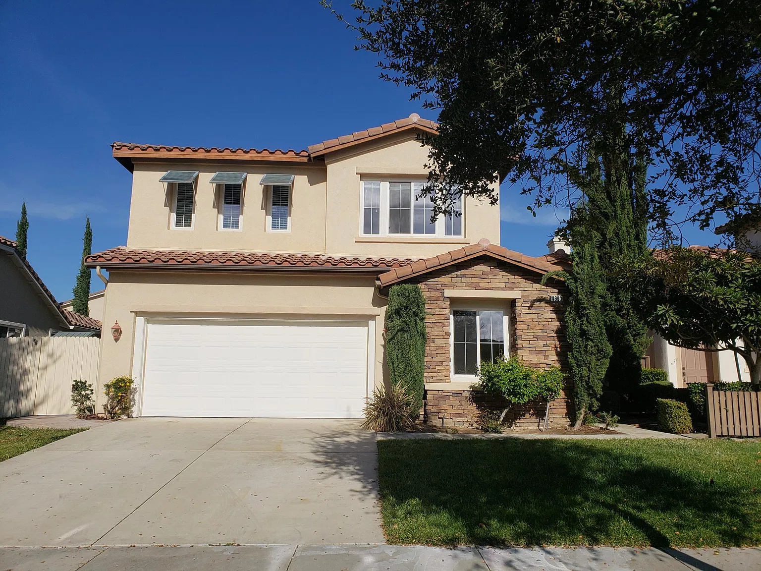 4 bed, 2816 sqft, $5,000 — Photo 1