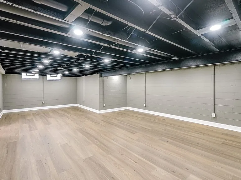 23914 Edgehill Dr — Photo 38