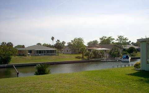 2nd image of 2 Cardwell Ct