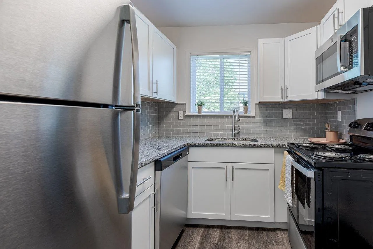 Penbrooke Meadows Apartment Homes — Photo 3
