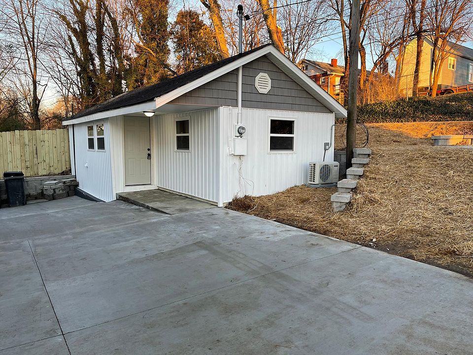 1st image of 1916 McMillan St NE