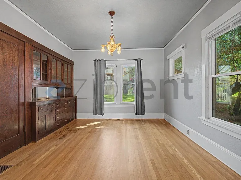 8612 SW 20th Ave — Photo 10