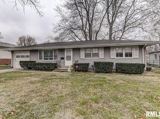 36 Glen Aire Dr, Springfield, IL 62703