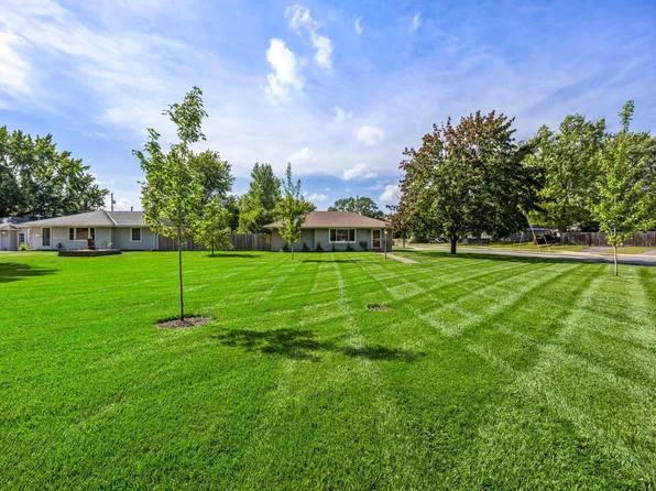 8800 10th Ave S, Bloomington, MN 55420