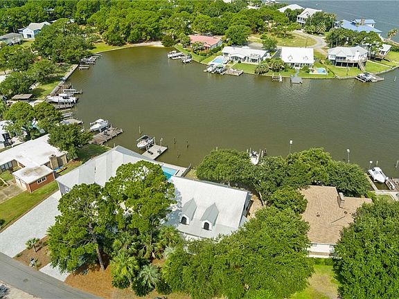 2nd image of 511 Buchanan Dr