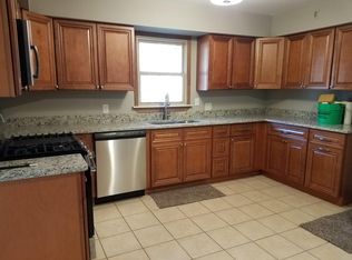 1 Durell Dr, Kankakee, IL 60901