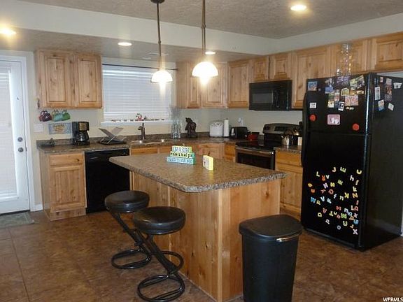 3rd image of 1580 E Sandalwood Dr