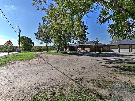 4th image of 29451 Bulverde Ln