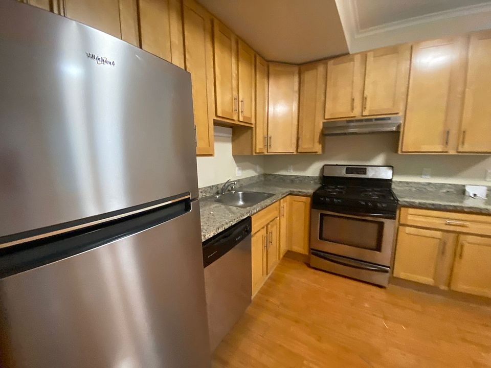 1st image of 3833 Telegraph Ave APT 5