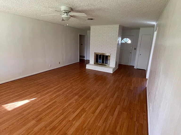 210 Frederick Rd — Photo 5