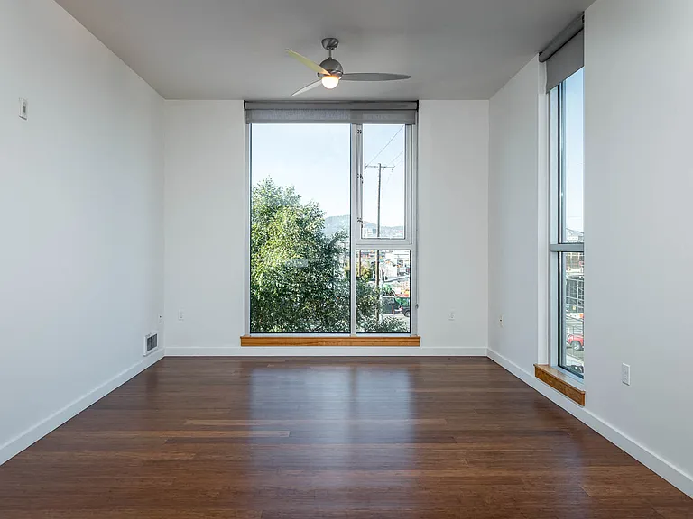 Central Eastside Lofts | Laurelhurst Living Room