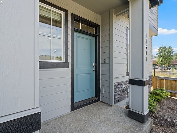 3rd image of 11501 NE 28th St