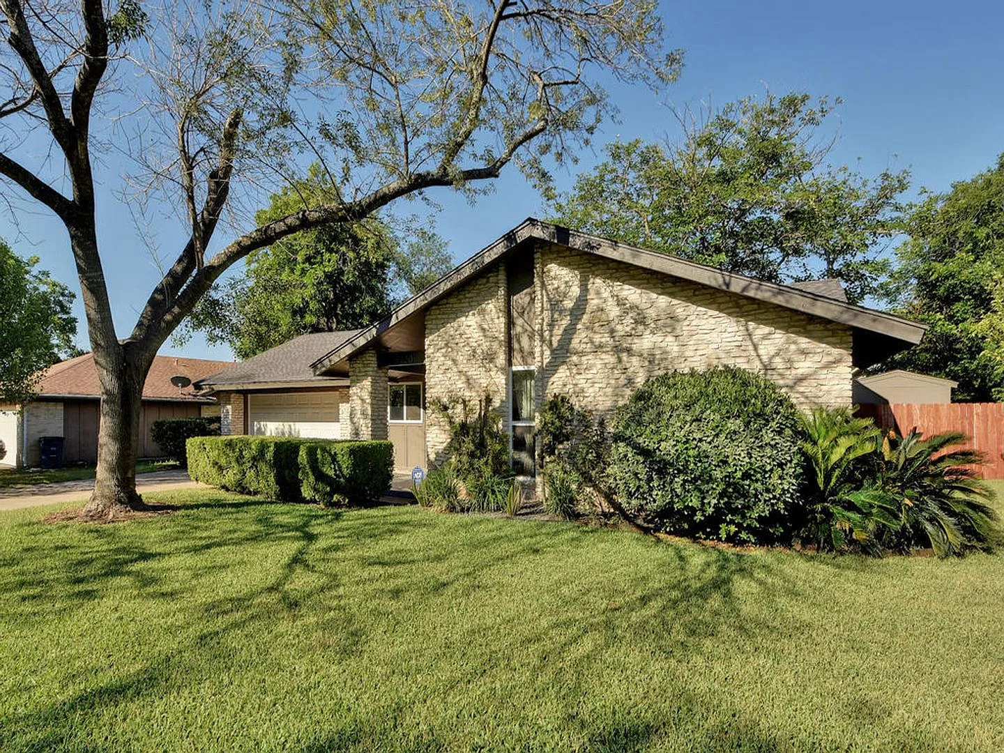 5320 Presidio Rd, Austin, Texas 78745 — Photo 2