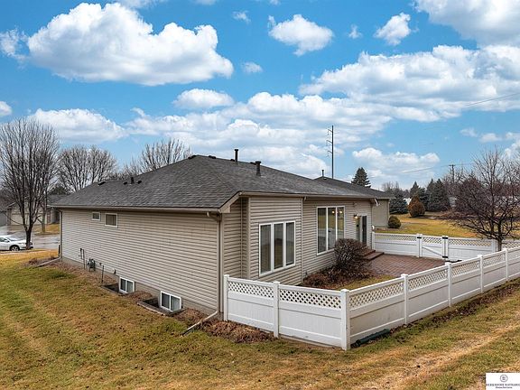 4th image of 1215 S 176th Avenue Cir