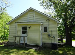 3760 Sandusky St, Hobart, IN 46342