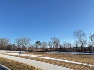5th image of 1932 Jack Ryan Dr