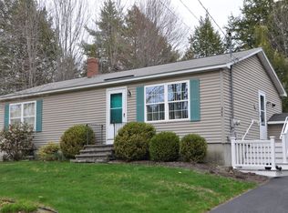 345 Woodville Rd, Falmouth, ME 04105