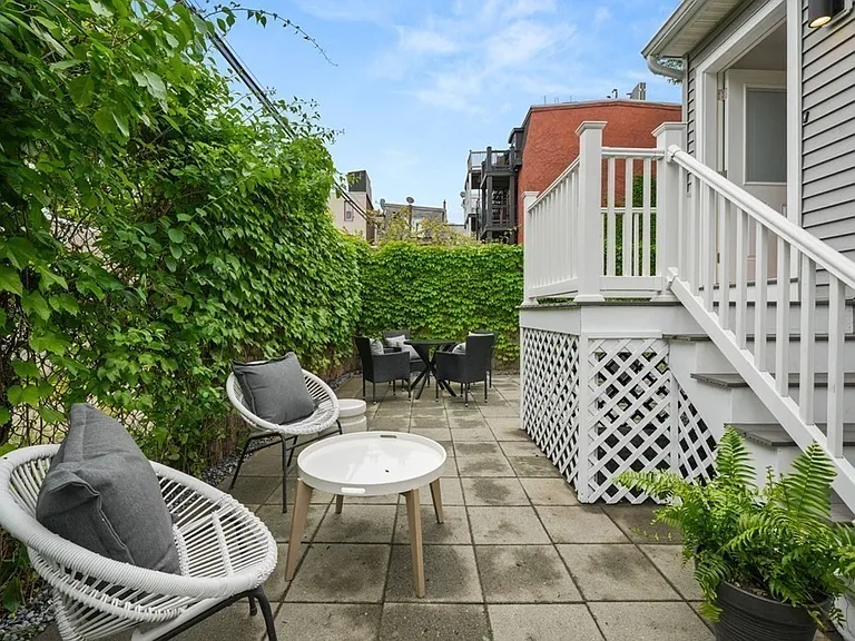 79 Cottage St #2 — Photo 2