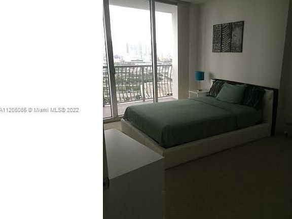 5th image of 1750 N Bayshore Dr APT 2504
