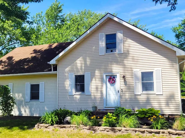 6740 Summerfield Rd, Temperance, MI 48182