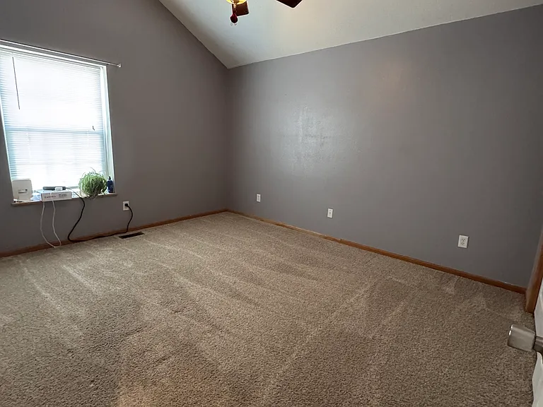 1146 SE Village View Ln — Photo 10