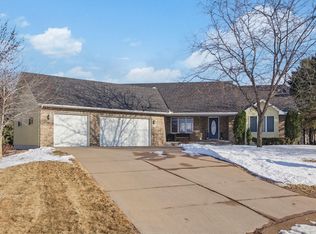 1810 Golf View Dr, Buffalo, MN 55313