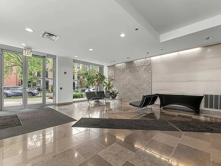 1841 S Calumet Ave #909 — Photo 3