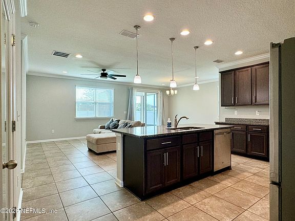 5th image of 1829 CHERRY CREEK Way