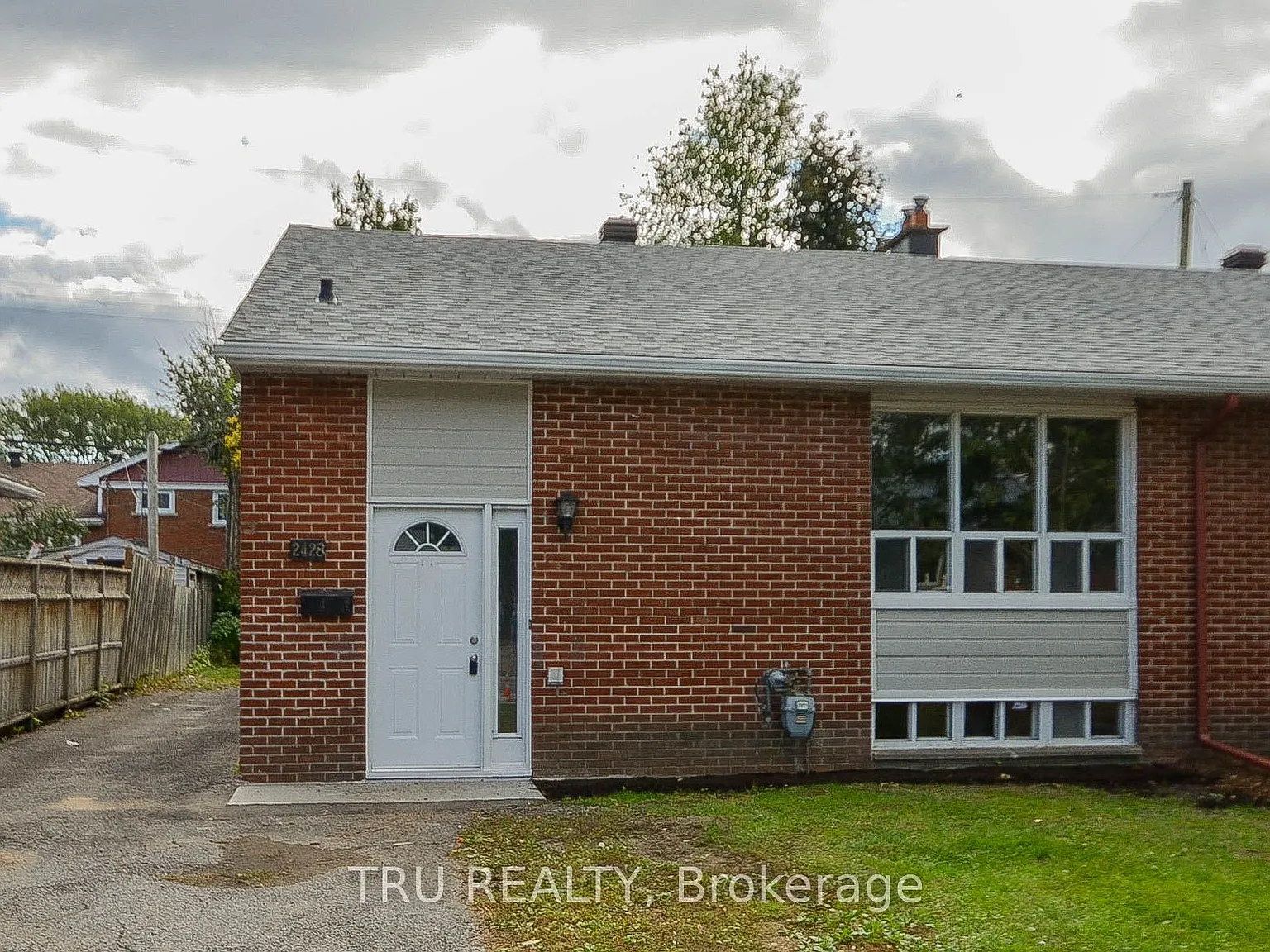 3 bed, $2,350 — Photo 1