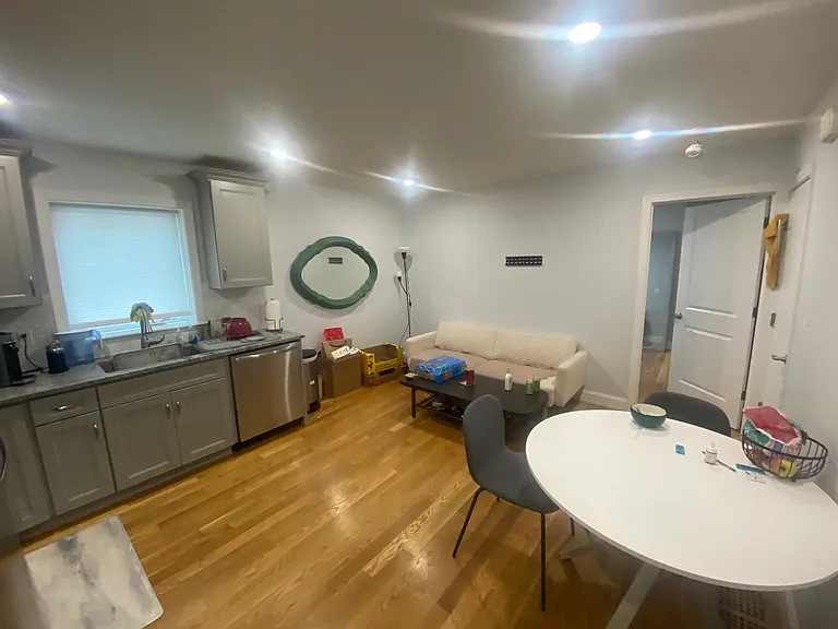 41 Horace St — Photo 24