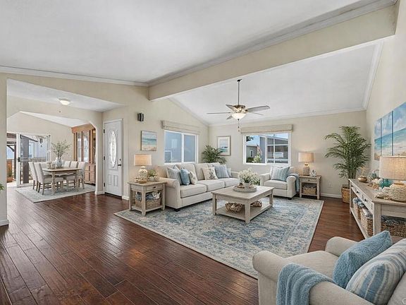 3rd image of 647 Via Costa Rica