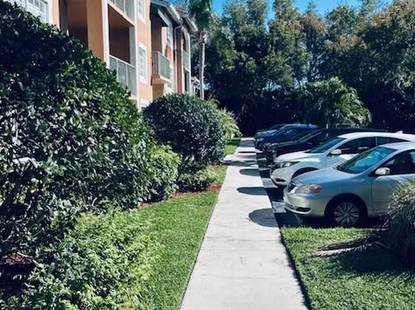 1280 Wildwood Lakes Blvd S #201, Naples, FL 34104