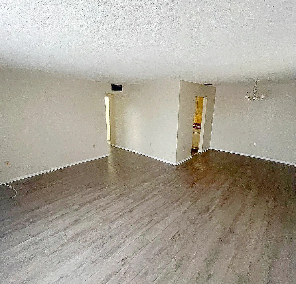 4335 Aegean Dr — Photo 4