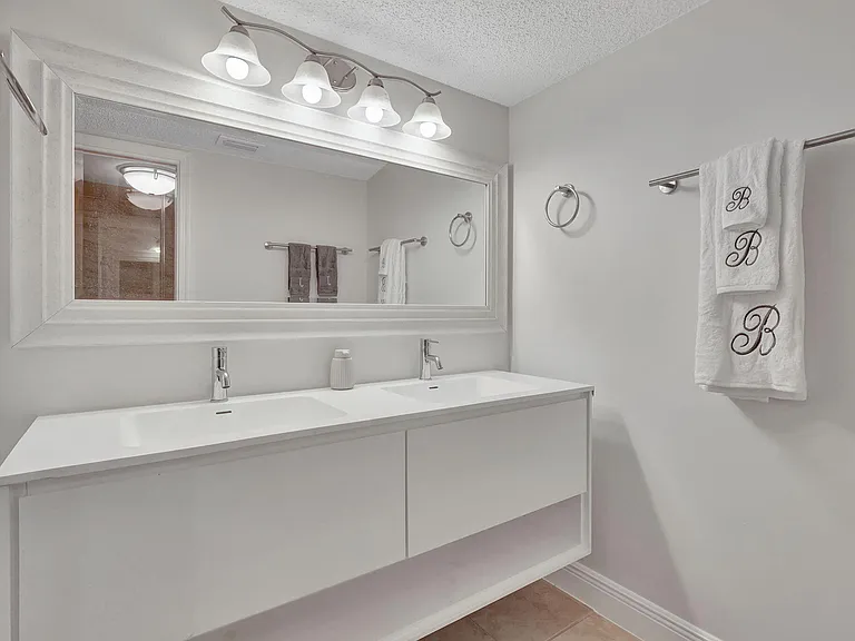 12641 Westhampton Cir #C311 — Photo 23