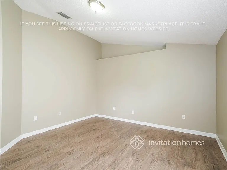 24836 Hyde Park Blvd — Photo 11