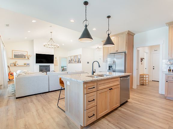 4th image of 3879 E Pepperwood Ln