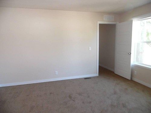 5th image of 29396 Birch Dr