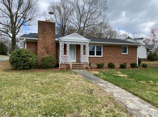 1612 Hawthorne Ln, Burlington, NC 27215