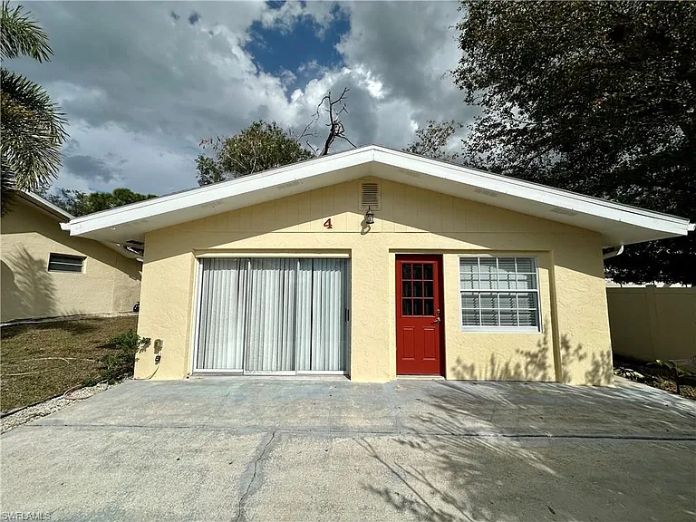 4241 Tarpon Ave #4 — Photo 2