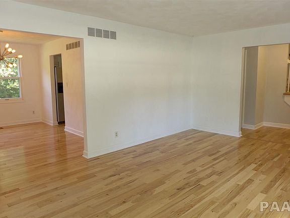 3rd image of 6728 N Parkwood Dr