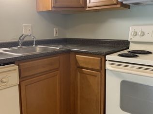 496 High St #303, Hampton, NH 03842