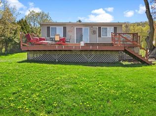 65 Sweeney Farm Rd, Saint Albans, VT 05478