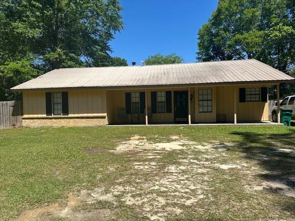 206 Glenwood Dr, Carriere, MS 39426