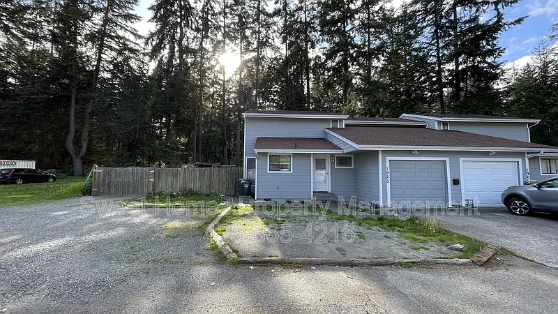 3 bed, 2.0 bath, 1590 sqft, $2,600 — Photo 2