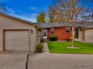 3247 Piccadilly Cir SE, Kentwood, MI 49512