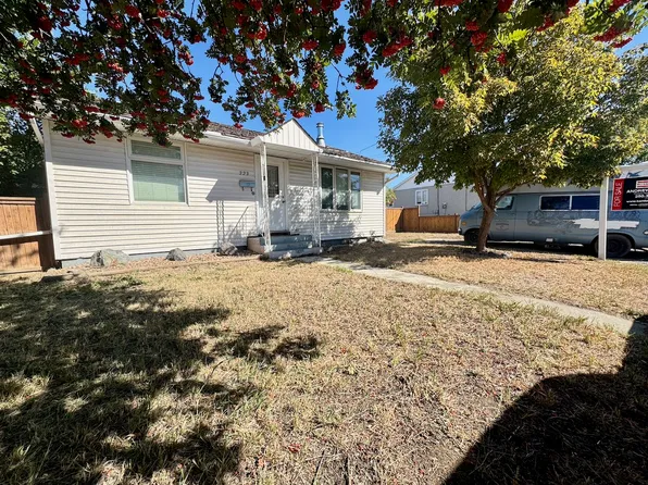 223 Larch Ave, Kamloops, BC V2B 1C8
