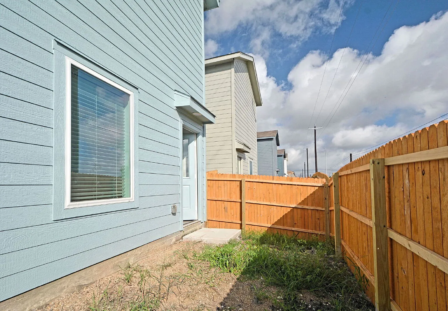 2 bed, 2.5 bath, 1013 sqft, $1,295 — Photo 4